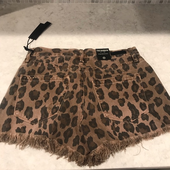 Blank NYC “the barrow- vintage high rise shorts - Picture 4 of 5